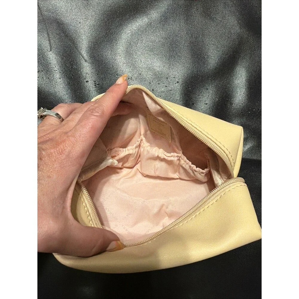 Bvlgari Parfums Cream Cosmetic Makeup Pouch Bag Pink Lining